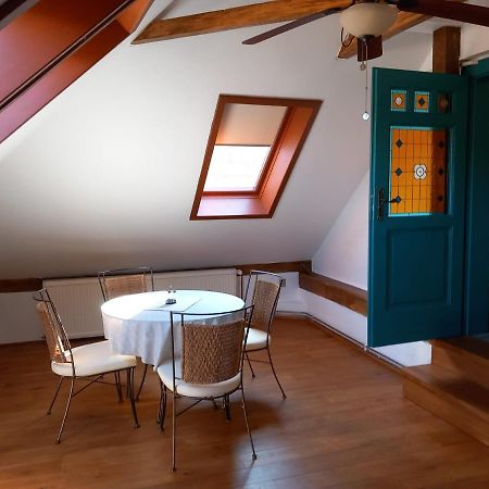 Roof Apartment Ztracena Olomouc Extérieur photo